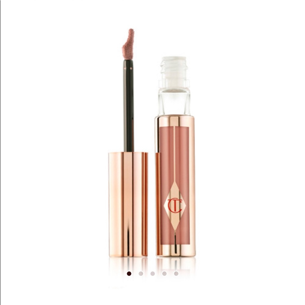 Charlotte Tilbury in Charlotte darling liquid lips